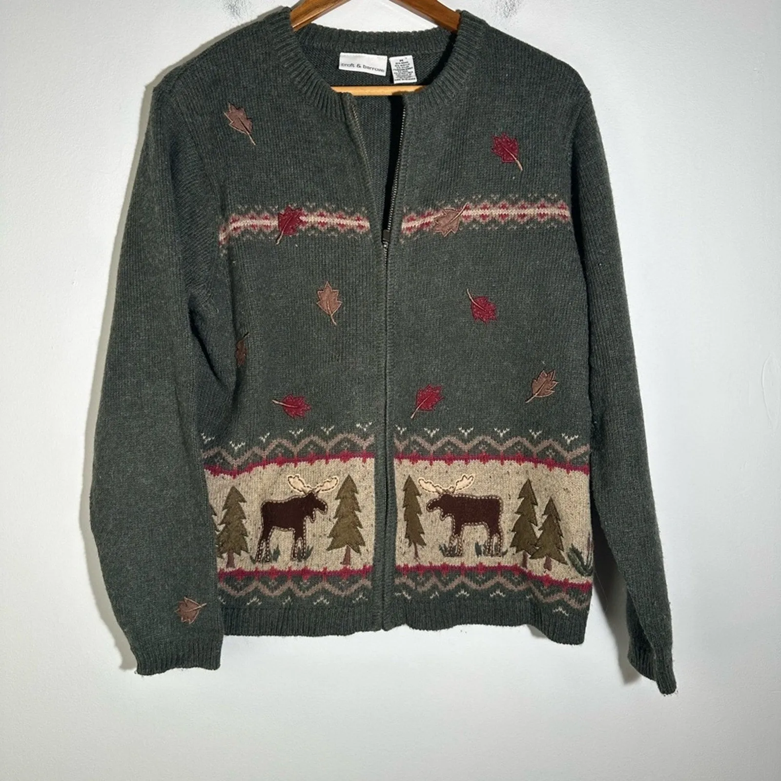 Croft & Barrow Green and Red Zip Up Sweater with Rustic Patterns