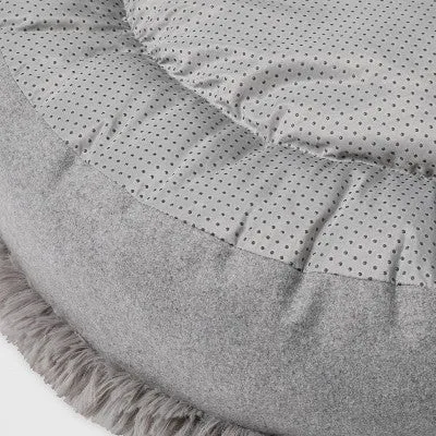 Super Plush Cuddler Round Dog Bed - M - Gray - Boots & Barkley